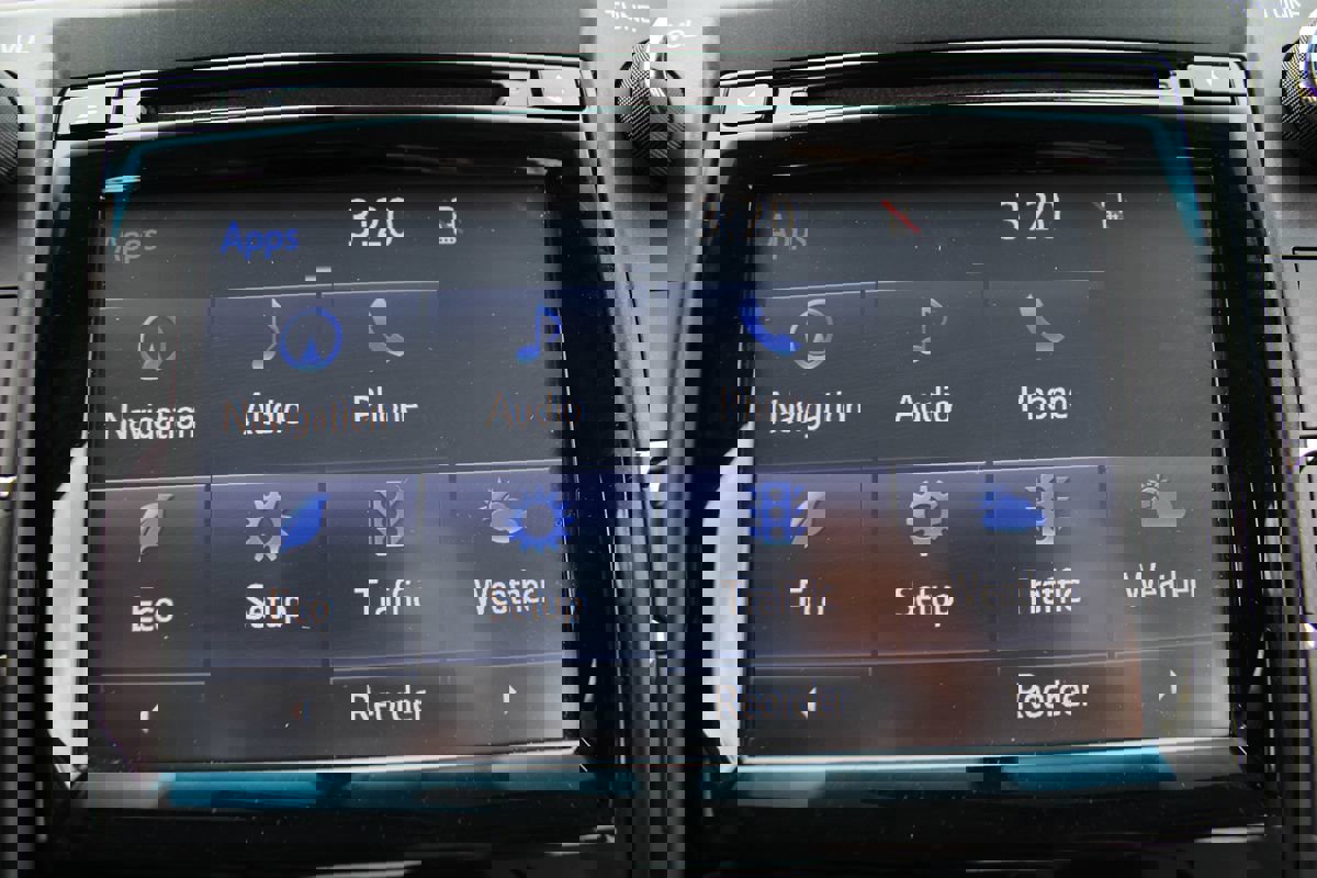 Used 2015 Toyota Camry XLE FWD image 31