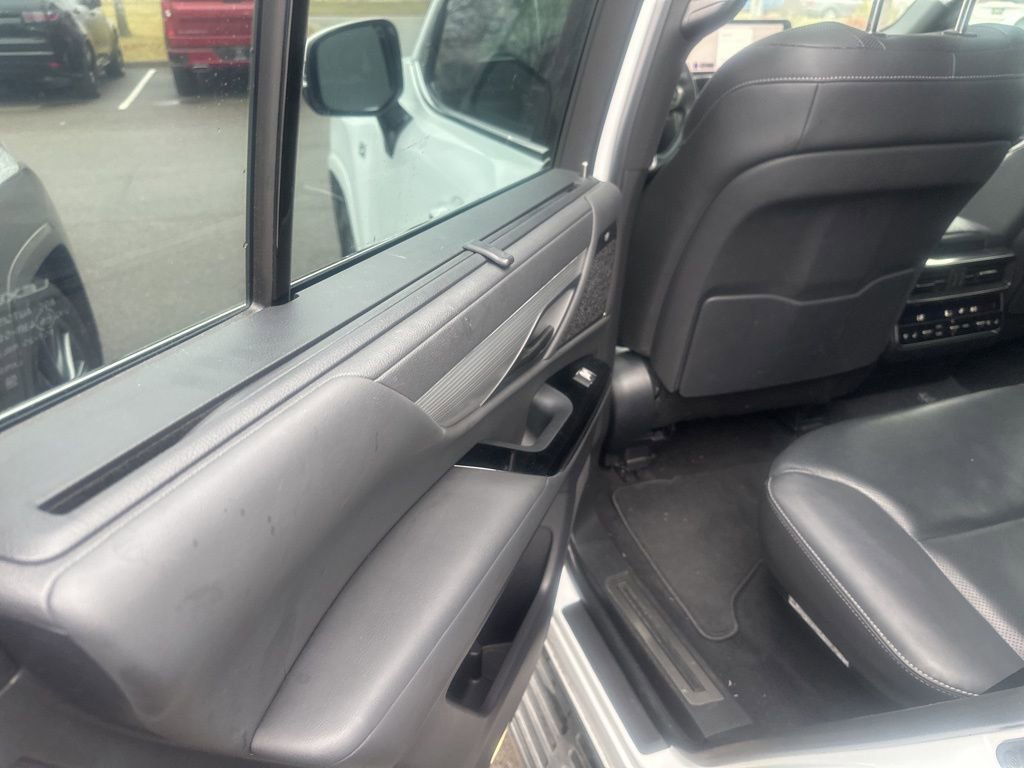 Used 2022 Lexus LX 600 F Sport image 25