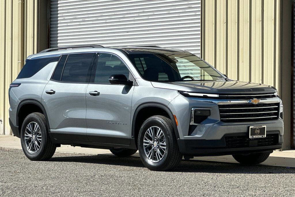 New 2026 Chevrolet Traverse LT image 9