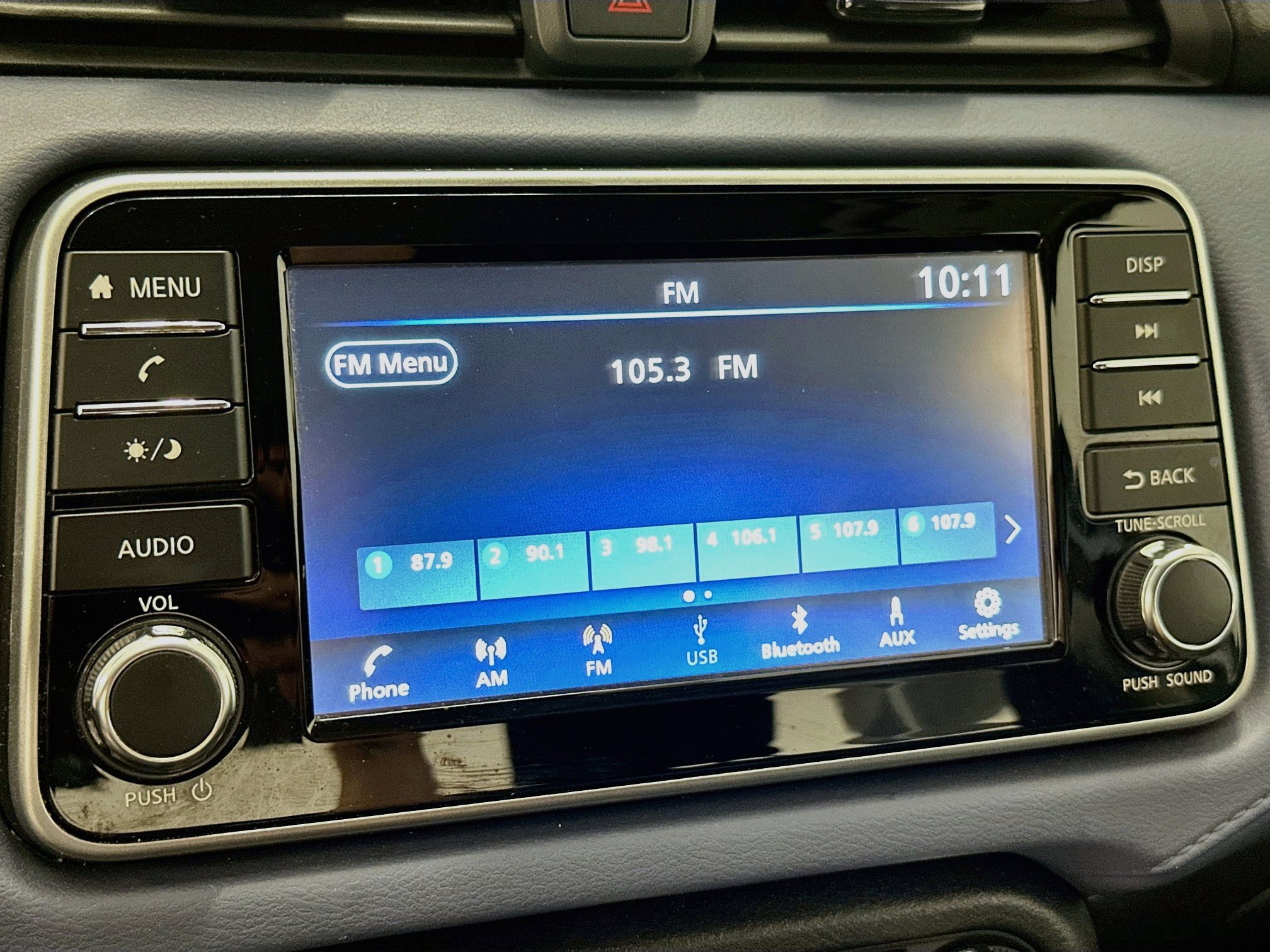 Used 2024 Nissan Versa SV FWD image 21