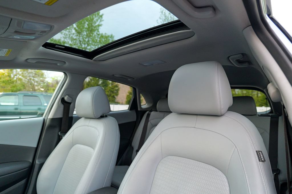 Used 2019 Hyundai Kona Limited AWD/4WD image 23