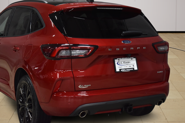 Used 2023 Ford Escape ST-Line Elite w/ Premium Technology Package AWD/4WD image 7