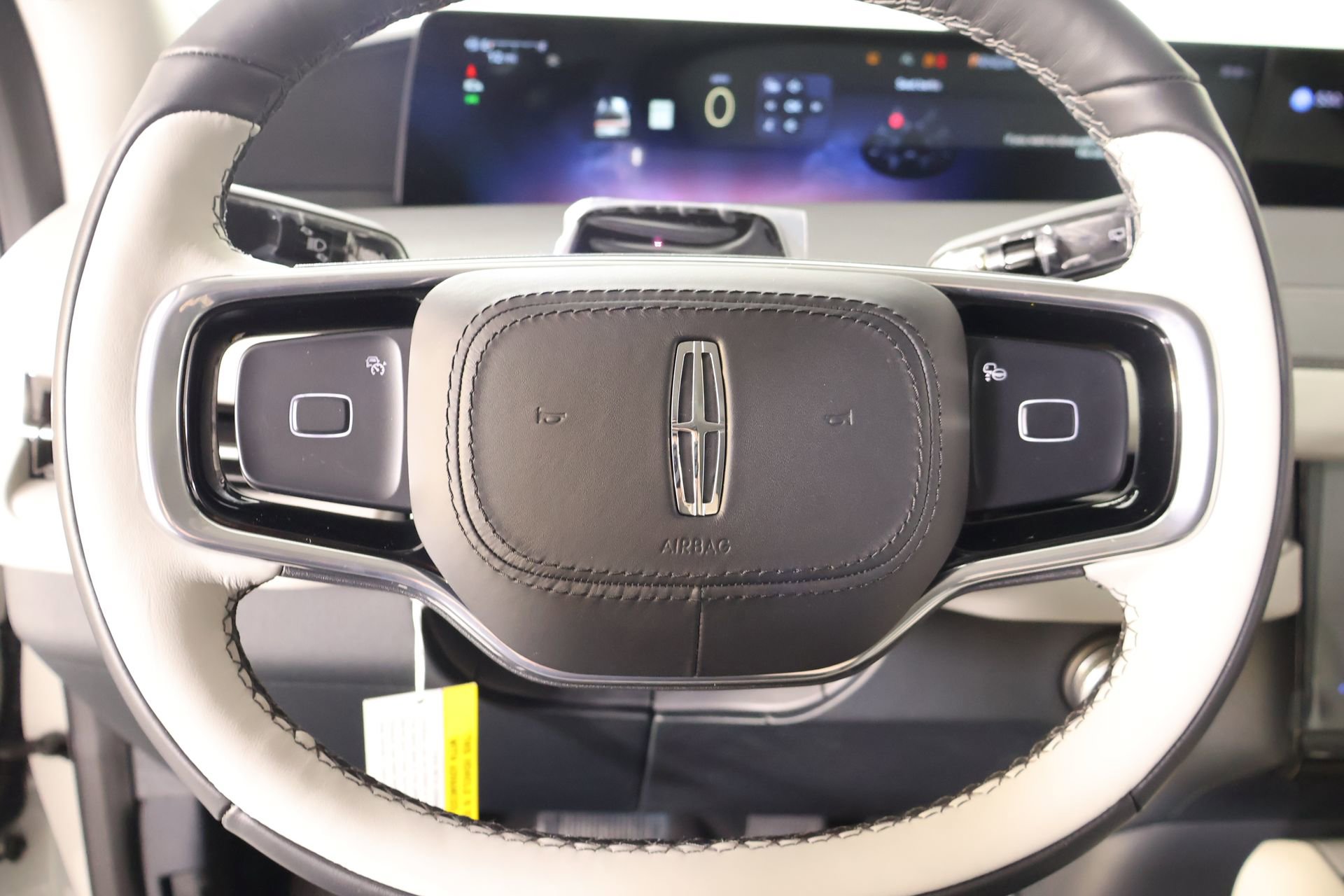 New 2026 Lincoln Navigator Premiere image 3