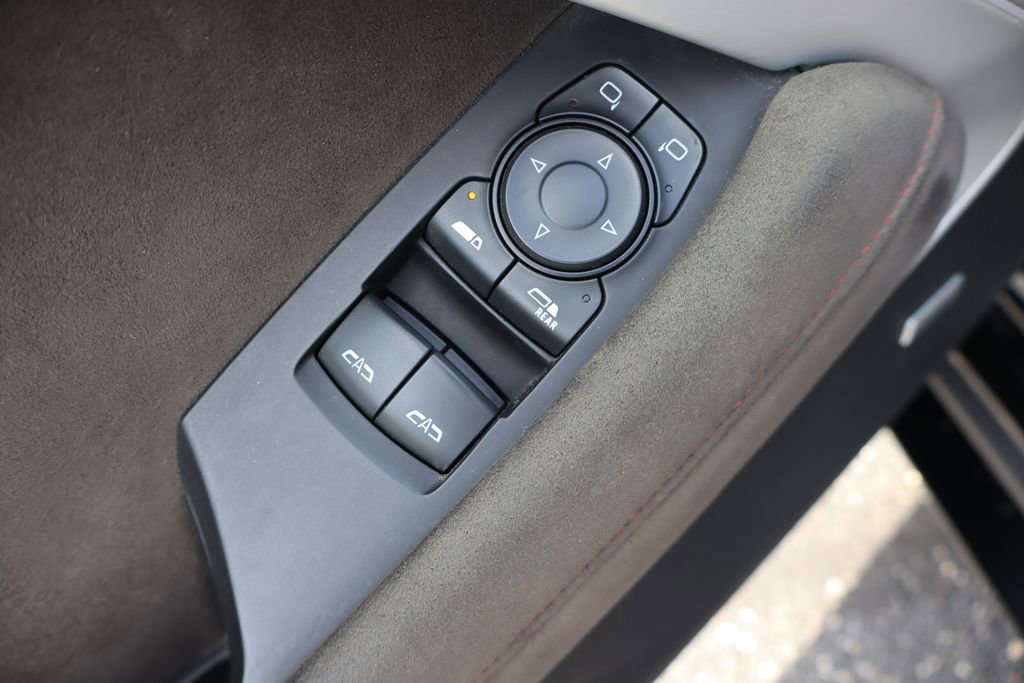 Used 2018 Chevrolet Camaro ZL1 RWD image 19