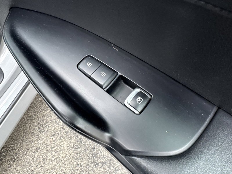 Used 2022 Kia K5 GT-Line image 41