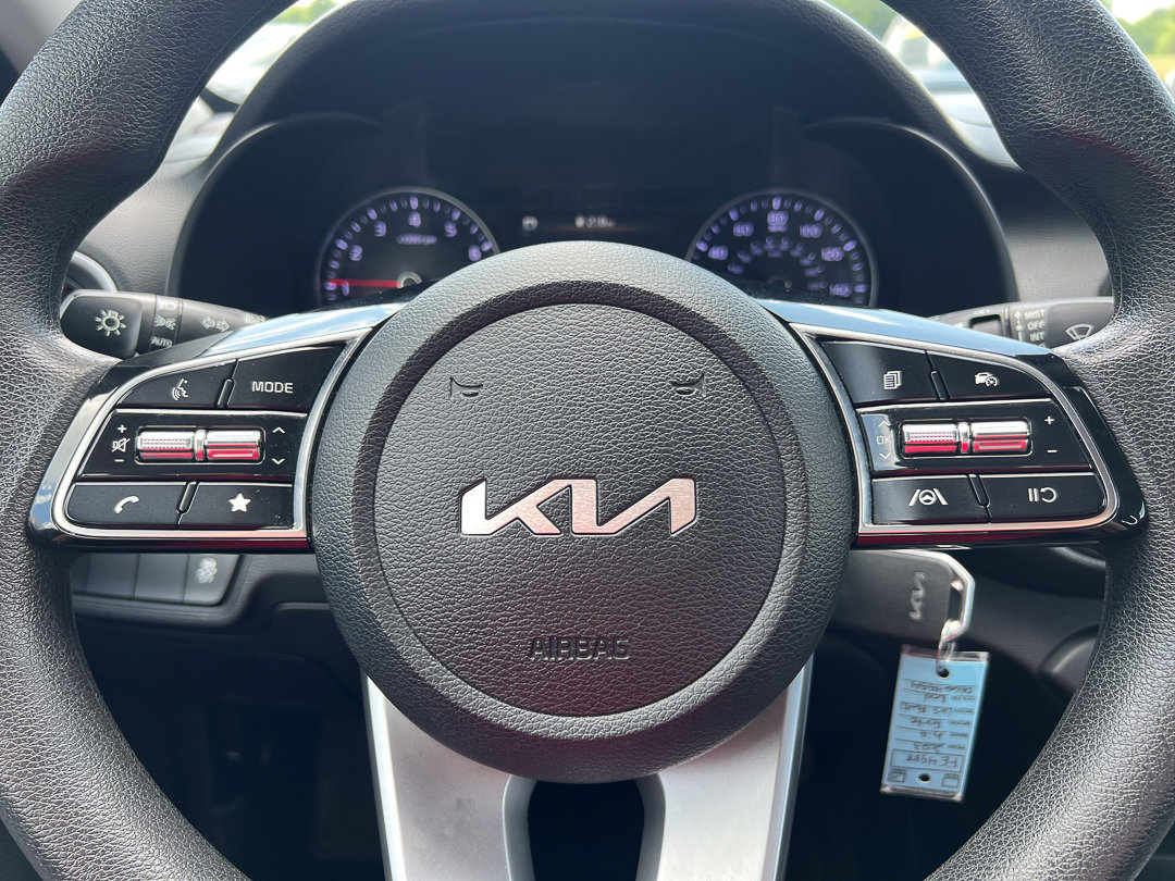 Used 2023 Kia Forte LXS FWD image 12