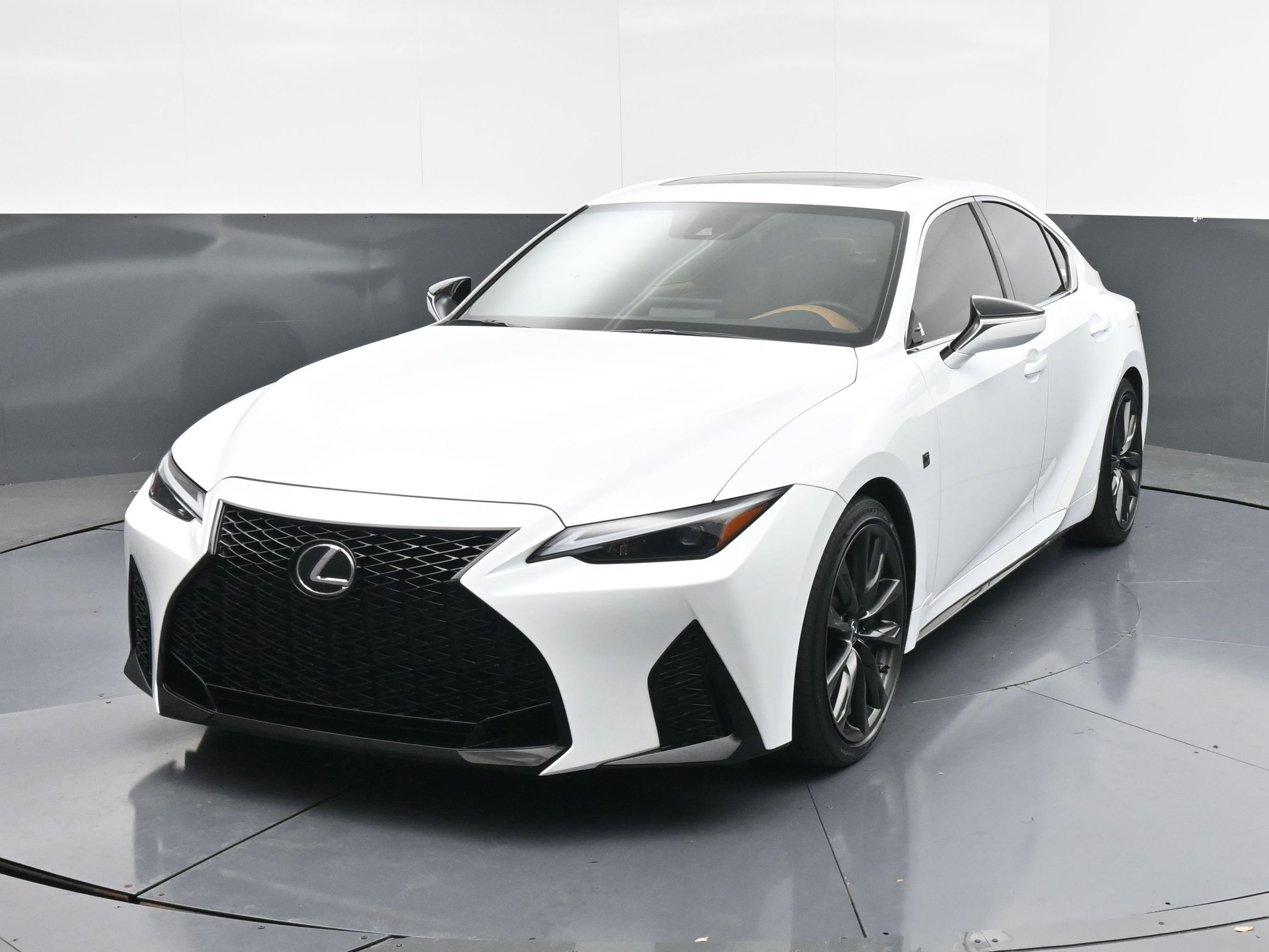 Used 2024 Lexus IS 350 F Sport RWD image 4
