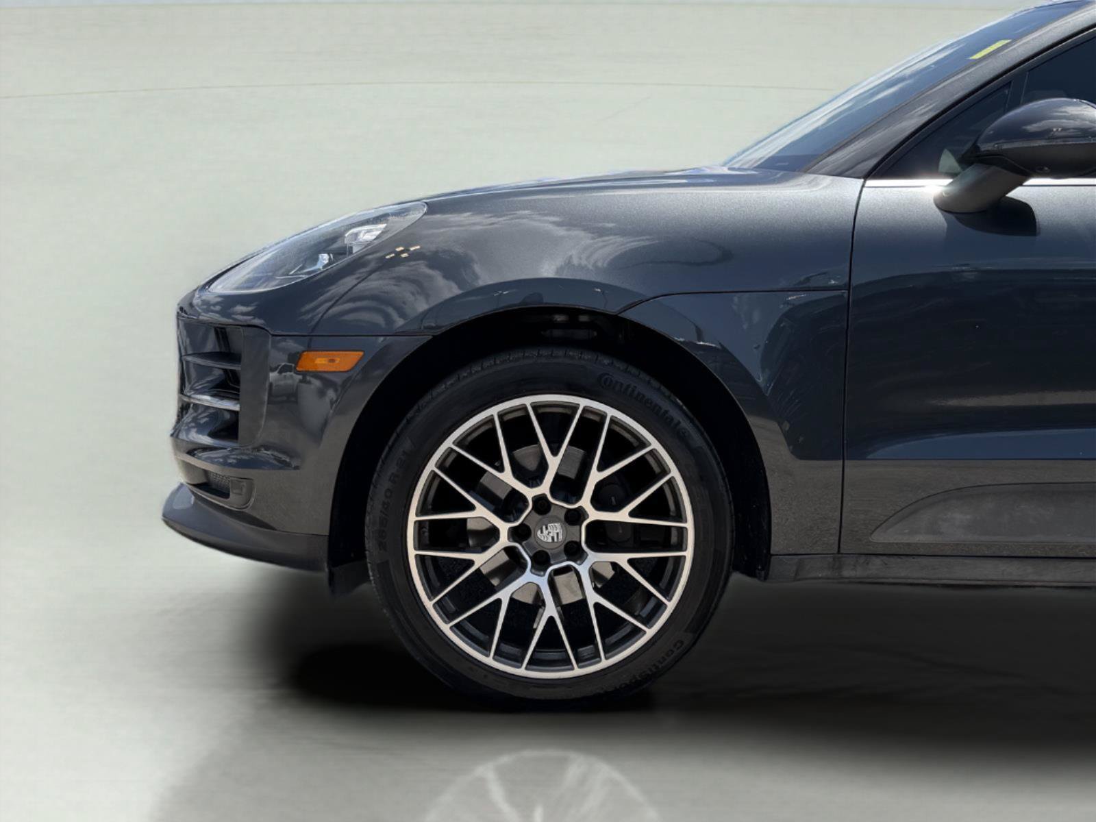 Used 2019 Porsche Macan AWD/4WD image 9