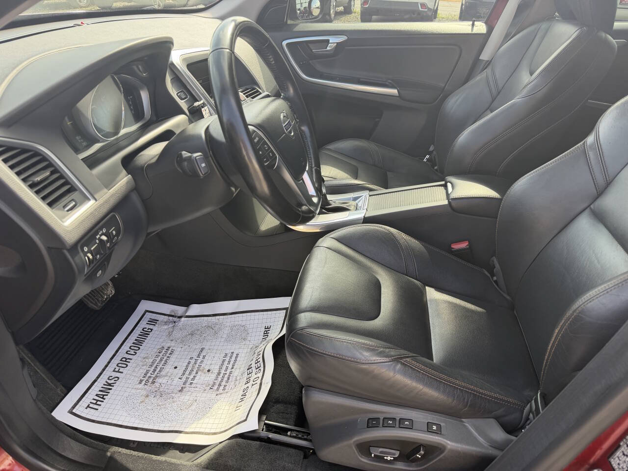 Used 2017 Volvo XC60 T6 Dynamic w/ Climate Package AWD/4WD image 14