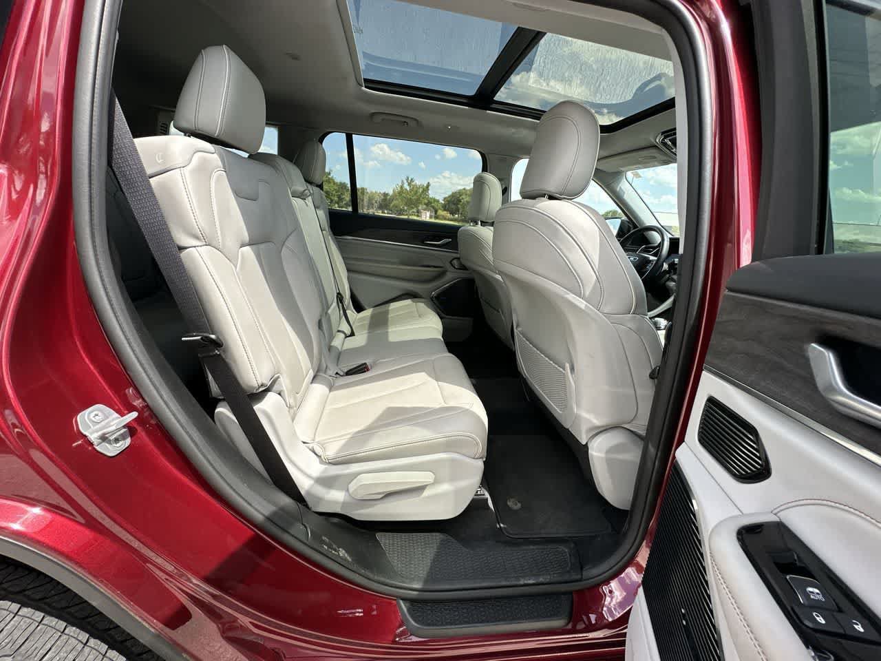 Certified 2022 Jeep Grand Cherokee L Overland RWD image 20