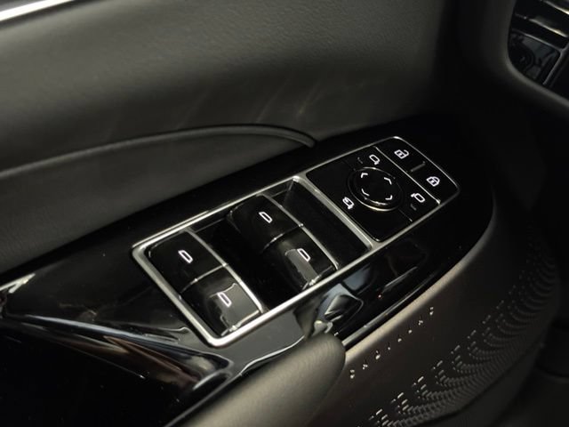 New 2026 Cadillac Lyriq Luxury AWD/4WD image 34