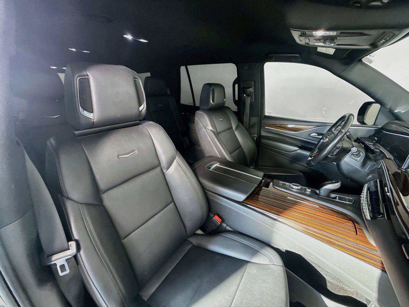Used 2023 Cadillac Escalade Luxury RWD image 37