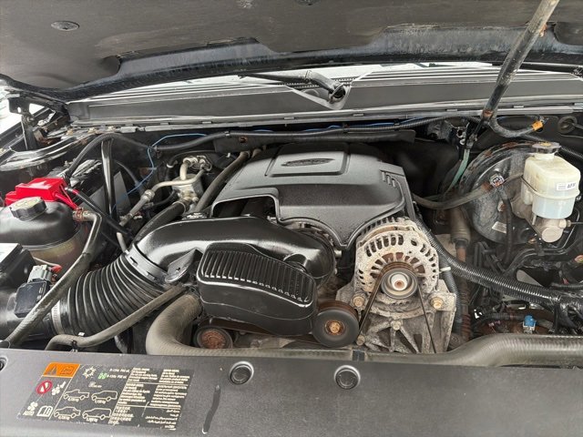 Used 2013 Chevrolet Avalanche LT image 12