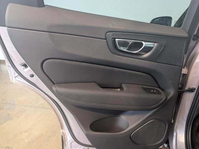 Used 2026 Volvo XC60 B5 Core w/ Climate Package image 23