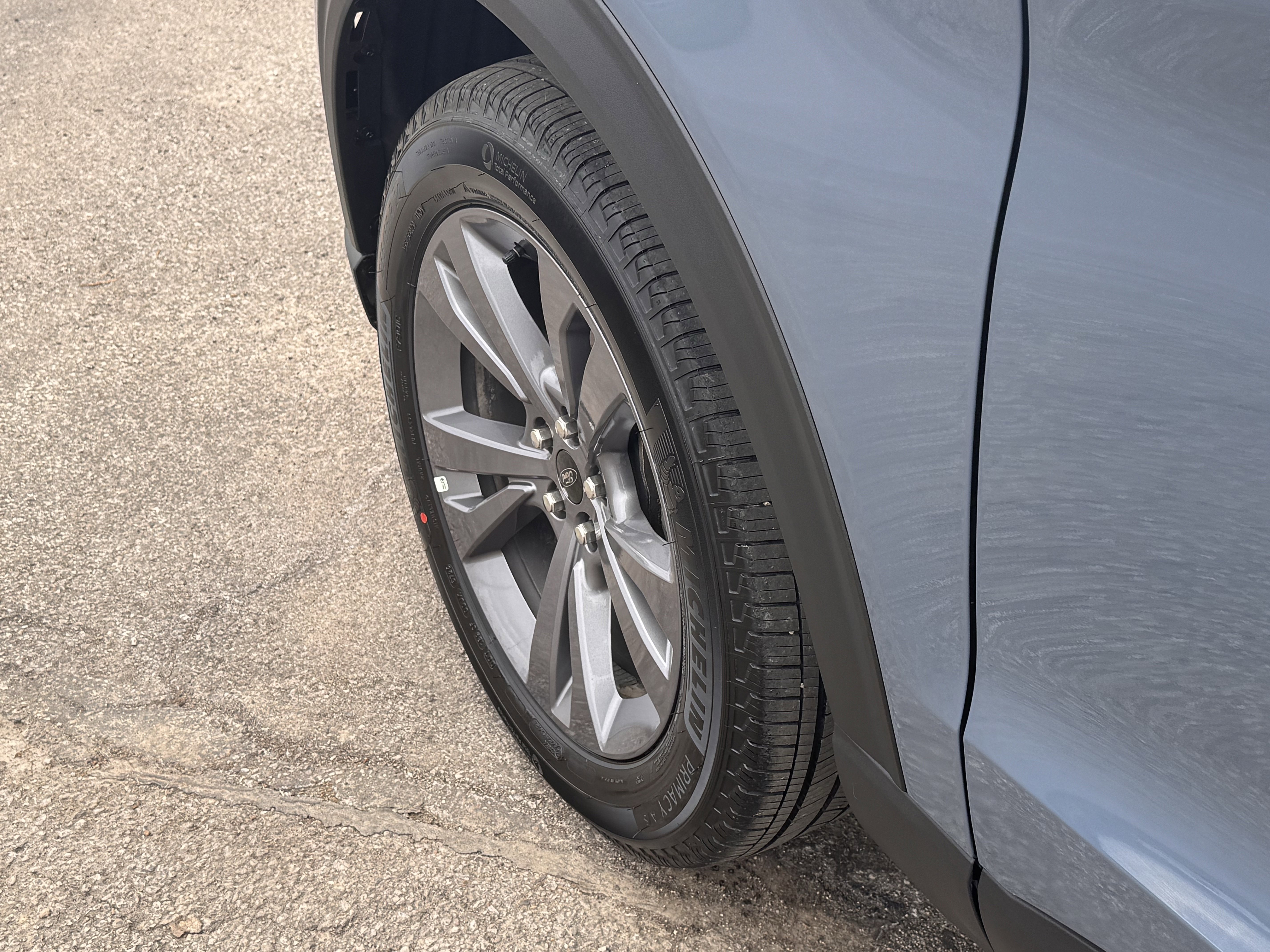 New 2026 Ford Explorer Active w/ Active Comfort Package image 8