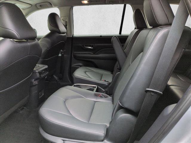 Certified 2025 Toyota Grand Highlander AWD image 19