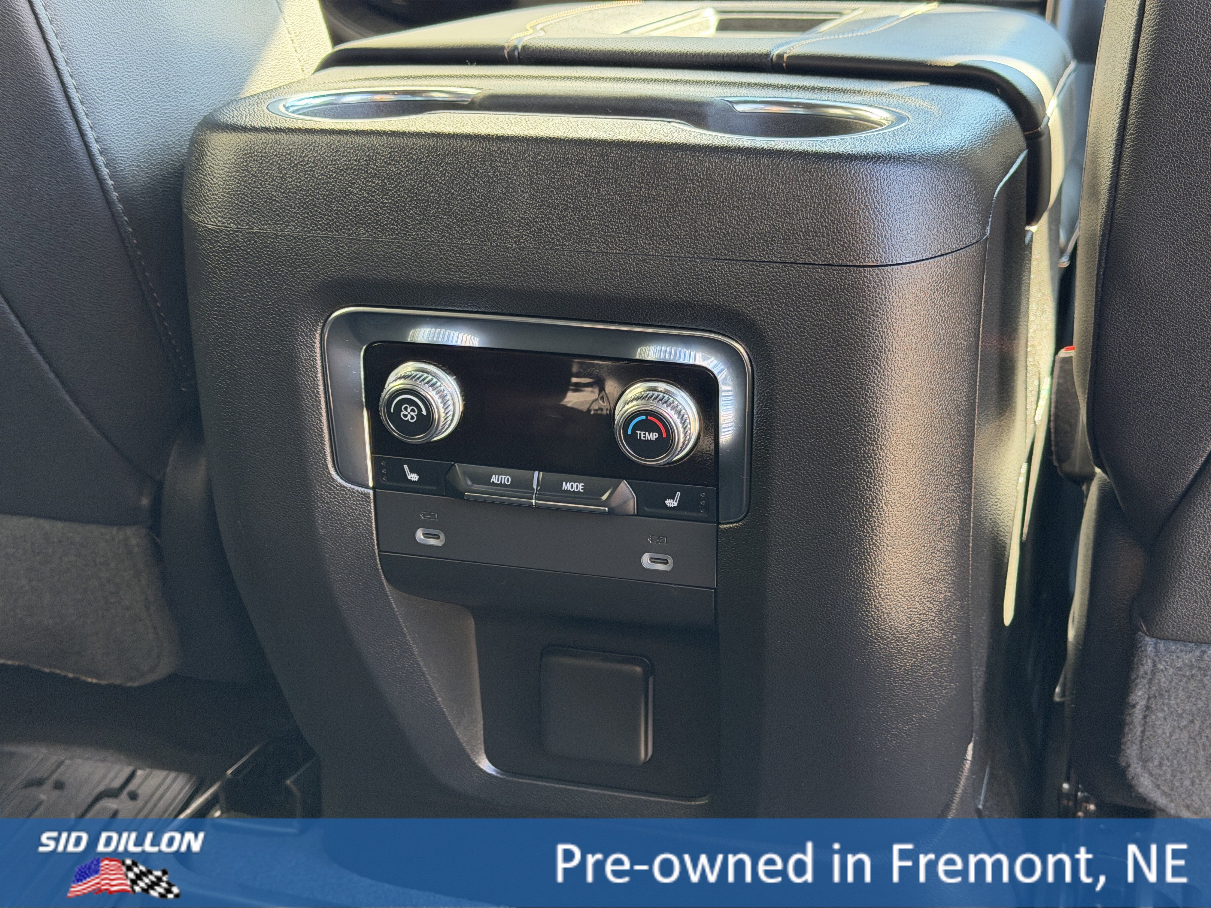 Used 2023 GMC Yukon AT4 w/ Technology Package image 19