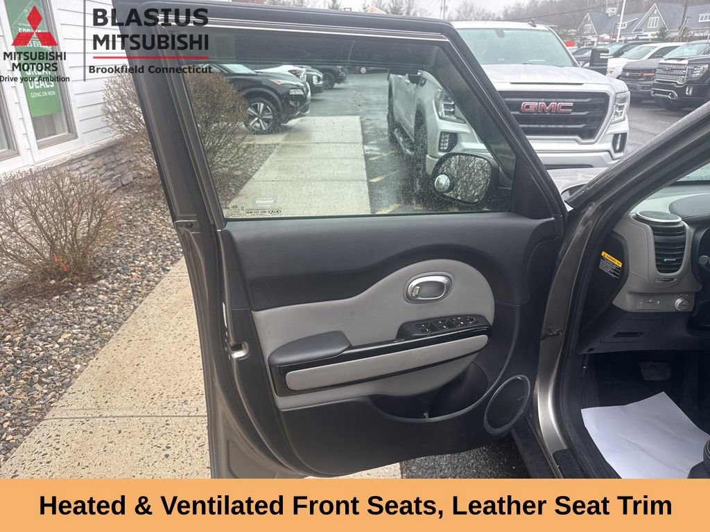 Used 2016 Kia Soul + w/ Primo Package FWD image 13