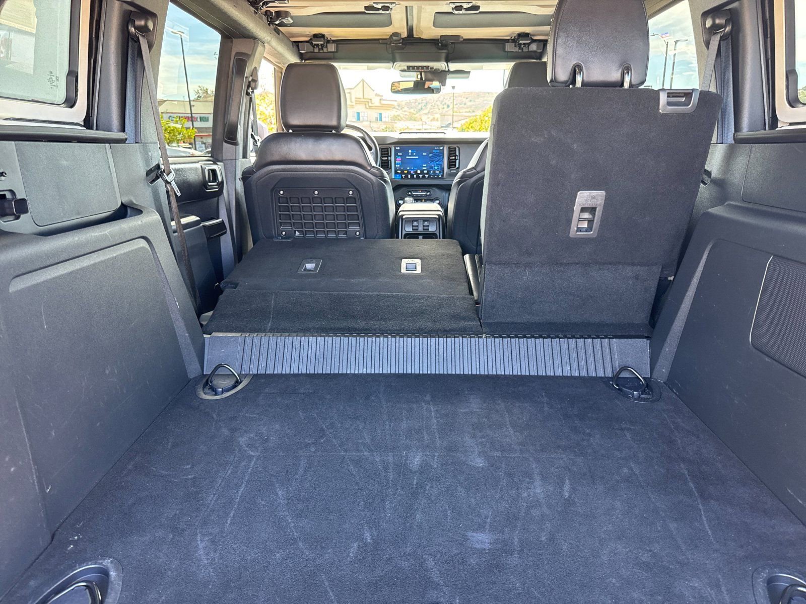 Used 2025 Ford Bronco Badlands image 18