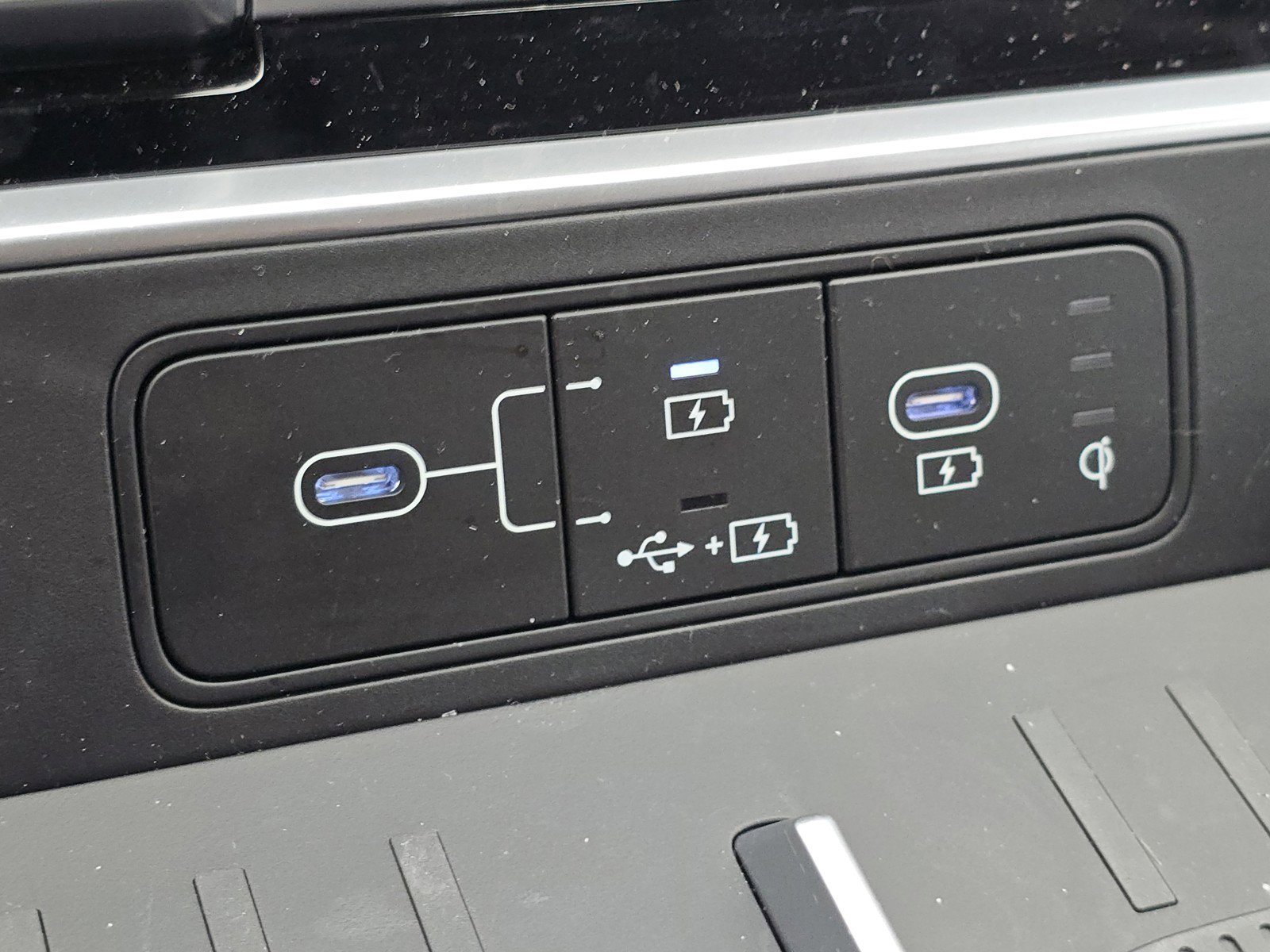 Used 2025 Hyundai Santa Fe XRT image 28