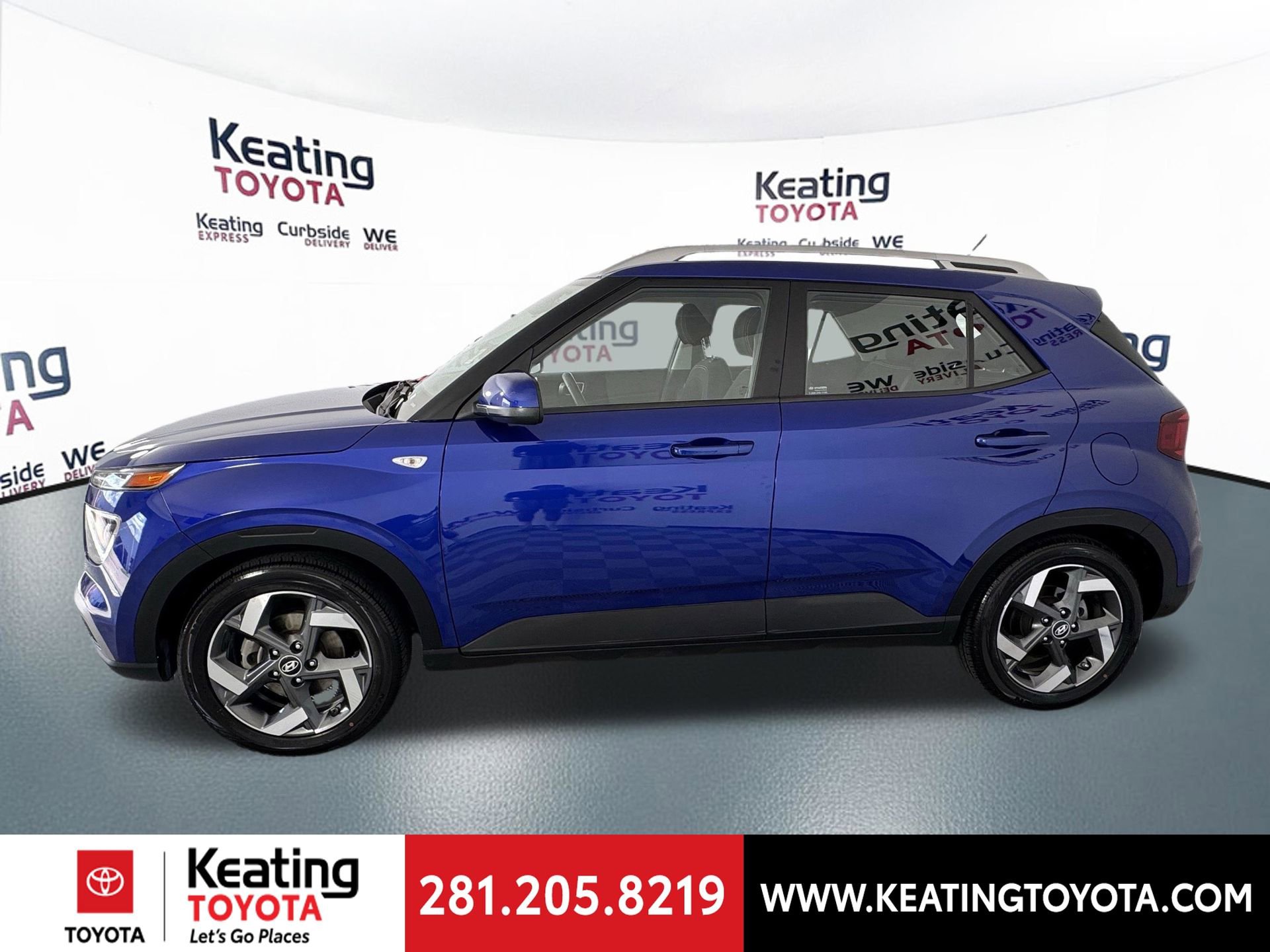 Used 2023 Hyundai Venue SEL image 8