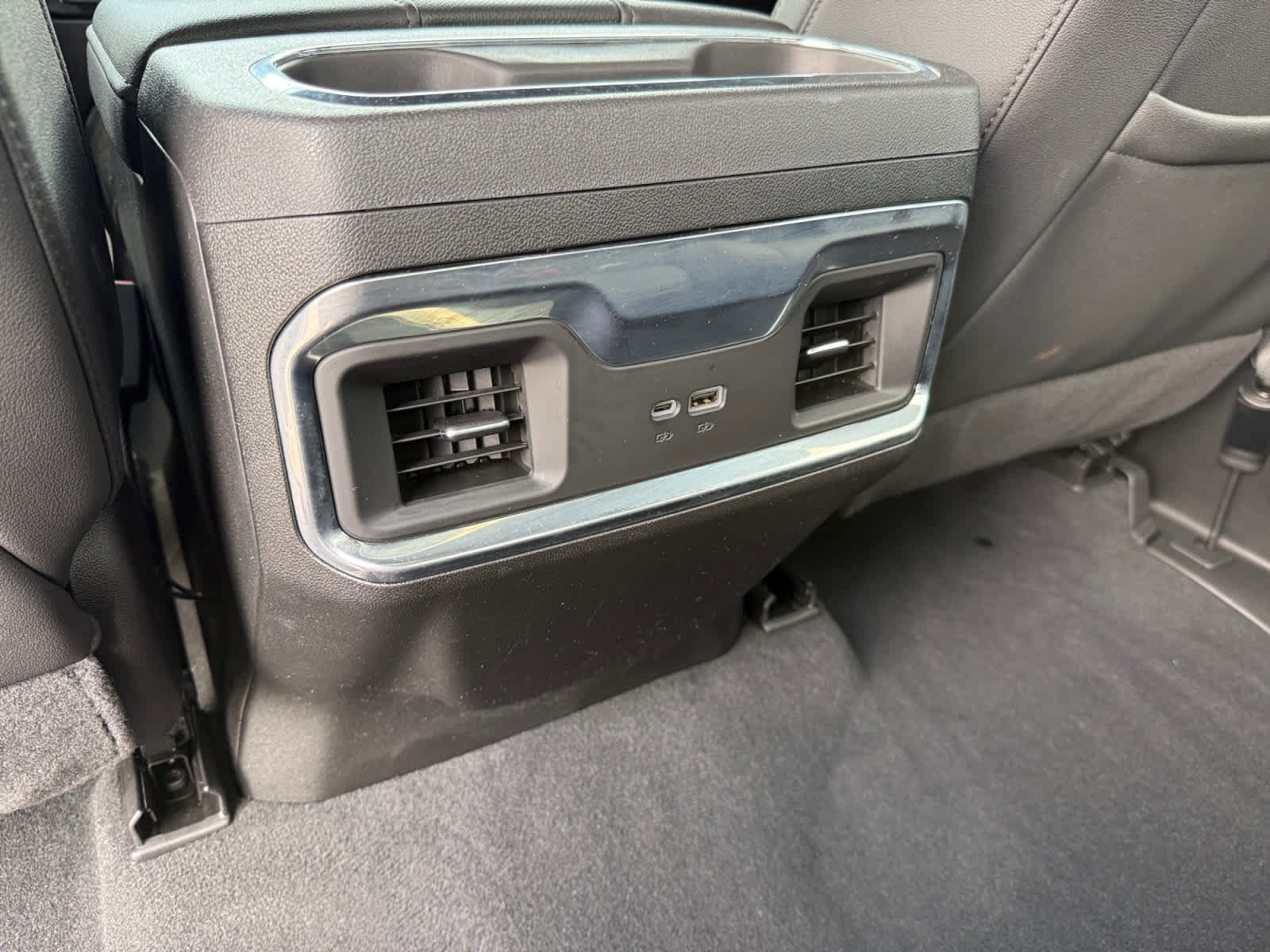 Used 2025 Chevrolet Silverado 1500 LTZ AWD/4WD image 16