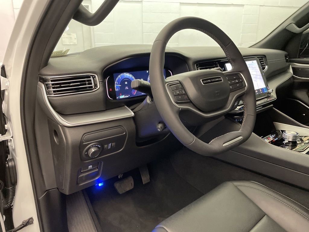 New 2026 Jeep Grand Wagoneer 2WD image 15