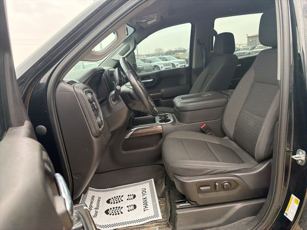 Used 2021 Chevrolet Silverado 1500 LT Trail Boss w/ Bed Protection Package image 13