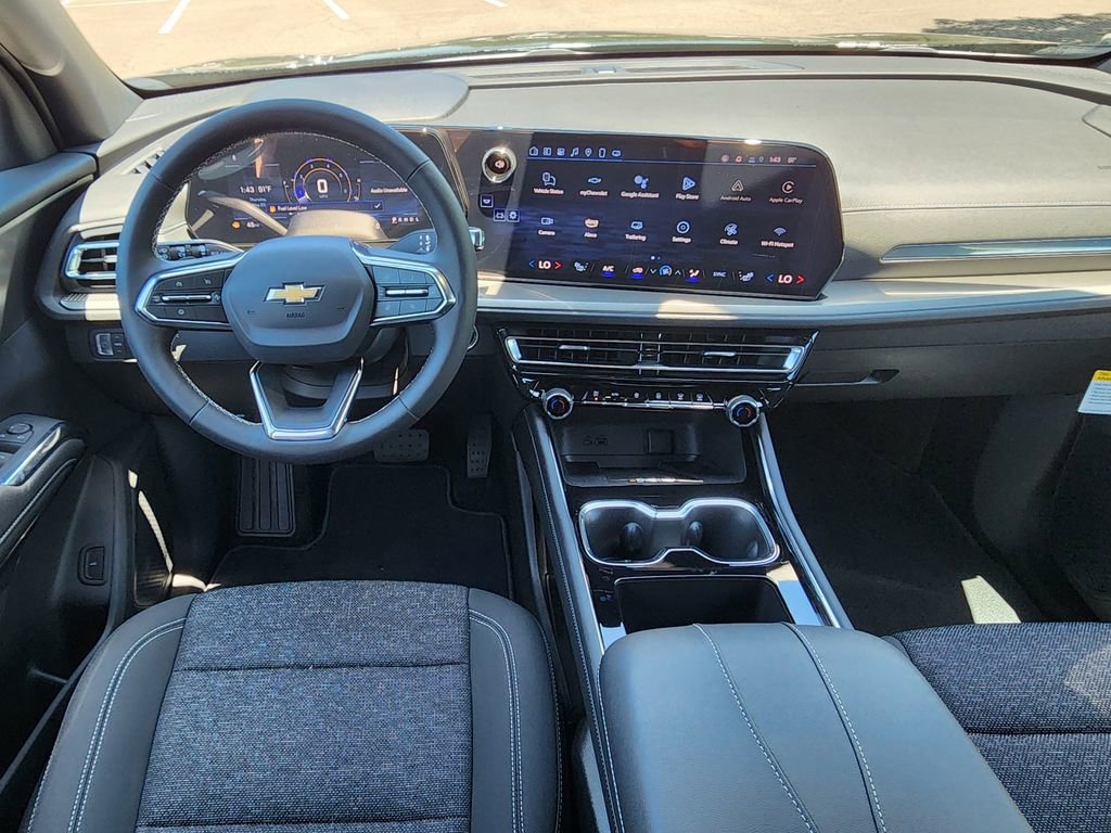 New 2025 Chevrolet Traverse LT image 18