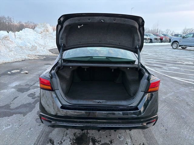 Used 2024 Nissan Altima 2.5 SV image 10