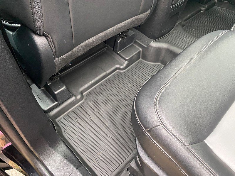 Certified 2022 Ford Explorer XLT w/ Equipment Group 202A image 35