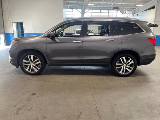 Used 2017 Honda Pilot Touring image 6