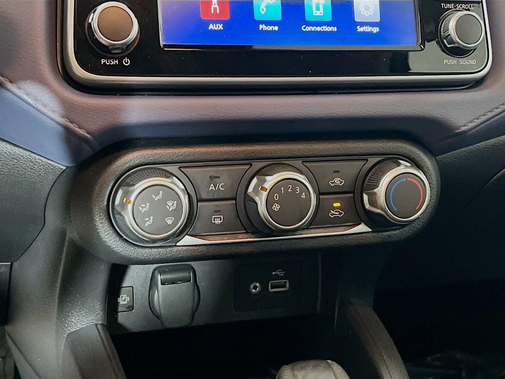 Used 2024 Nissan Versa SV FWD image 14