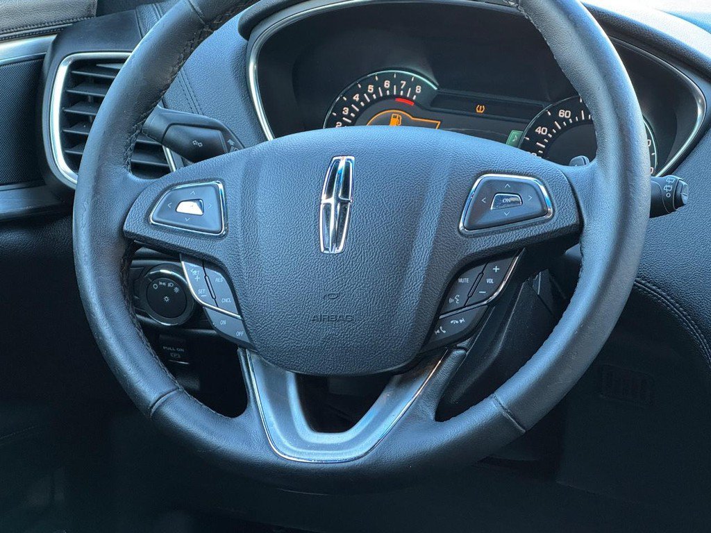 Used 2016 Lincoln MKX Premiere FWD image 13