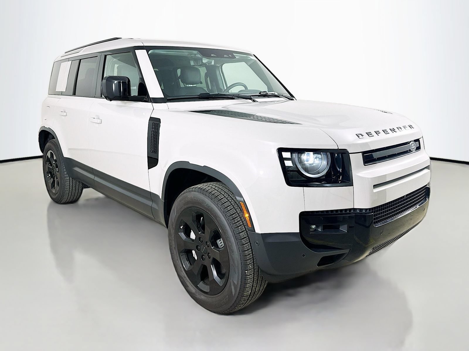 New 2026 Land Rover Defender 110 S AWD/4WD image 3