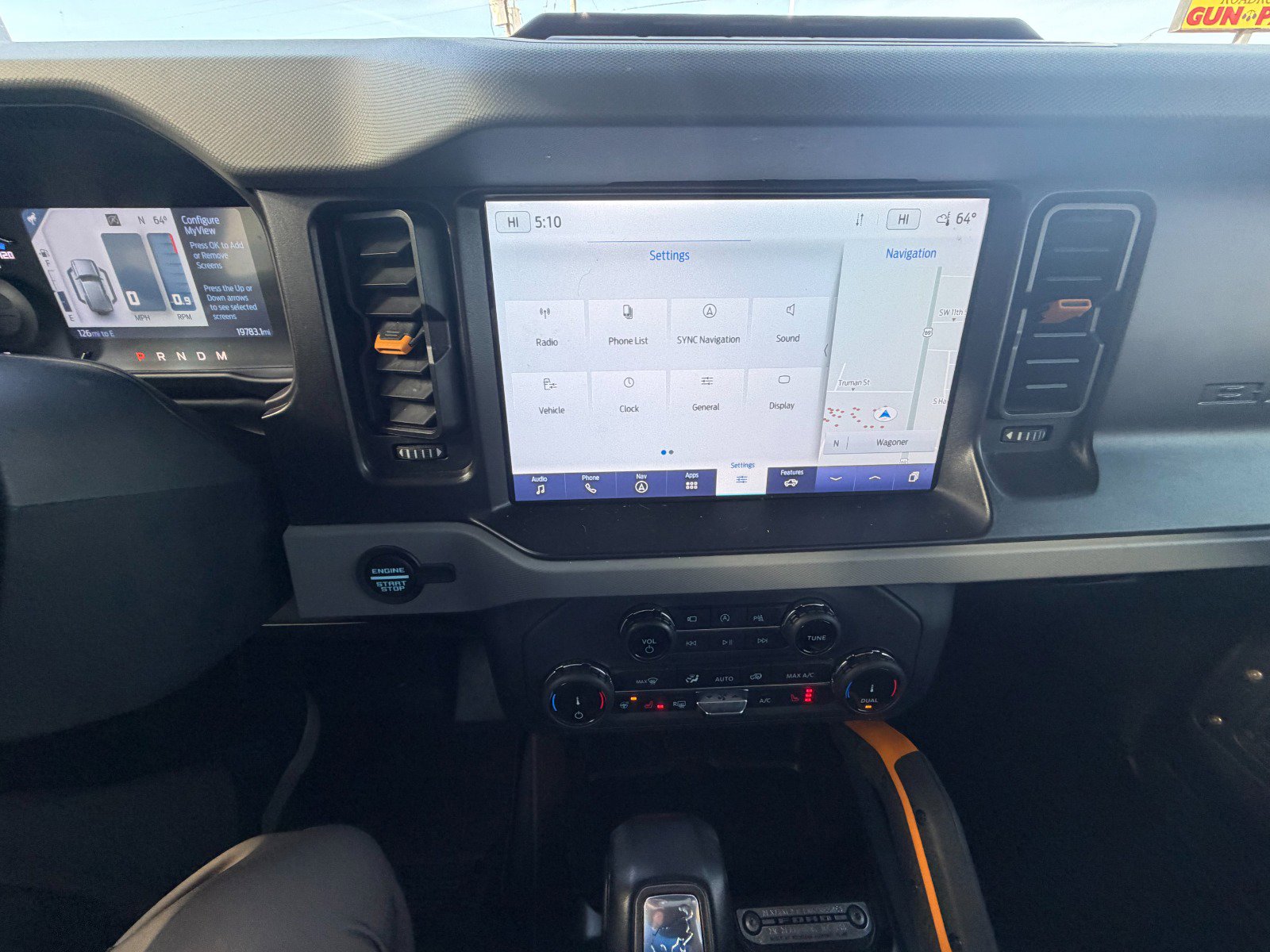 Used 2022 Ford Bronco Badlands image 16