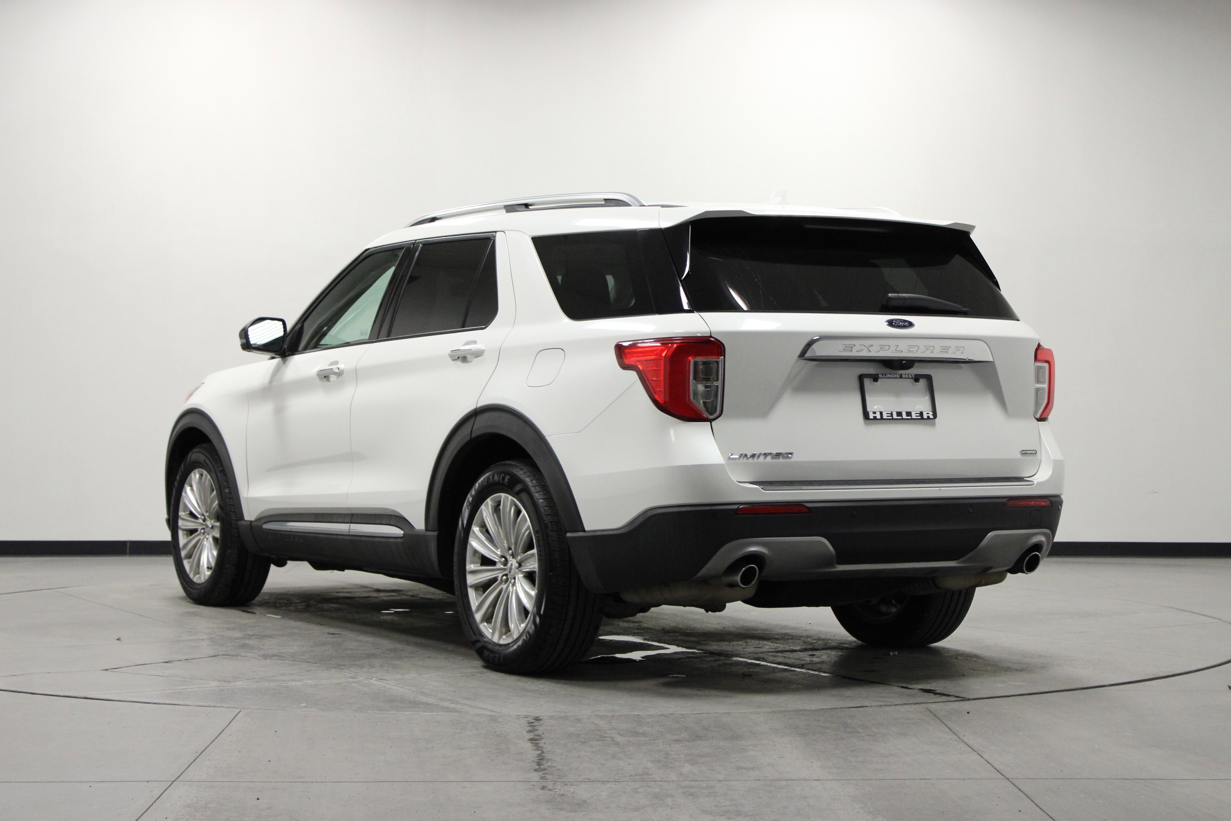 Used 2021 Ford Explorer Limited w/ Hybrid Equipment Group 310A image 6