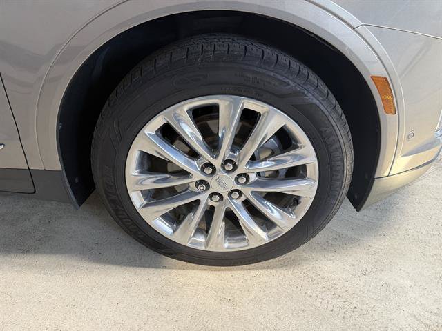 Certified 2018 Cadillac XT5 Platinum w/ Driver Assist Package AWD/4WD image 19