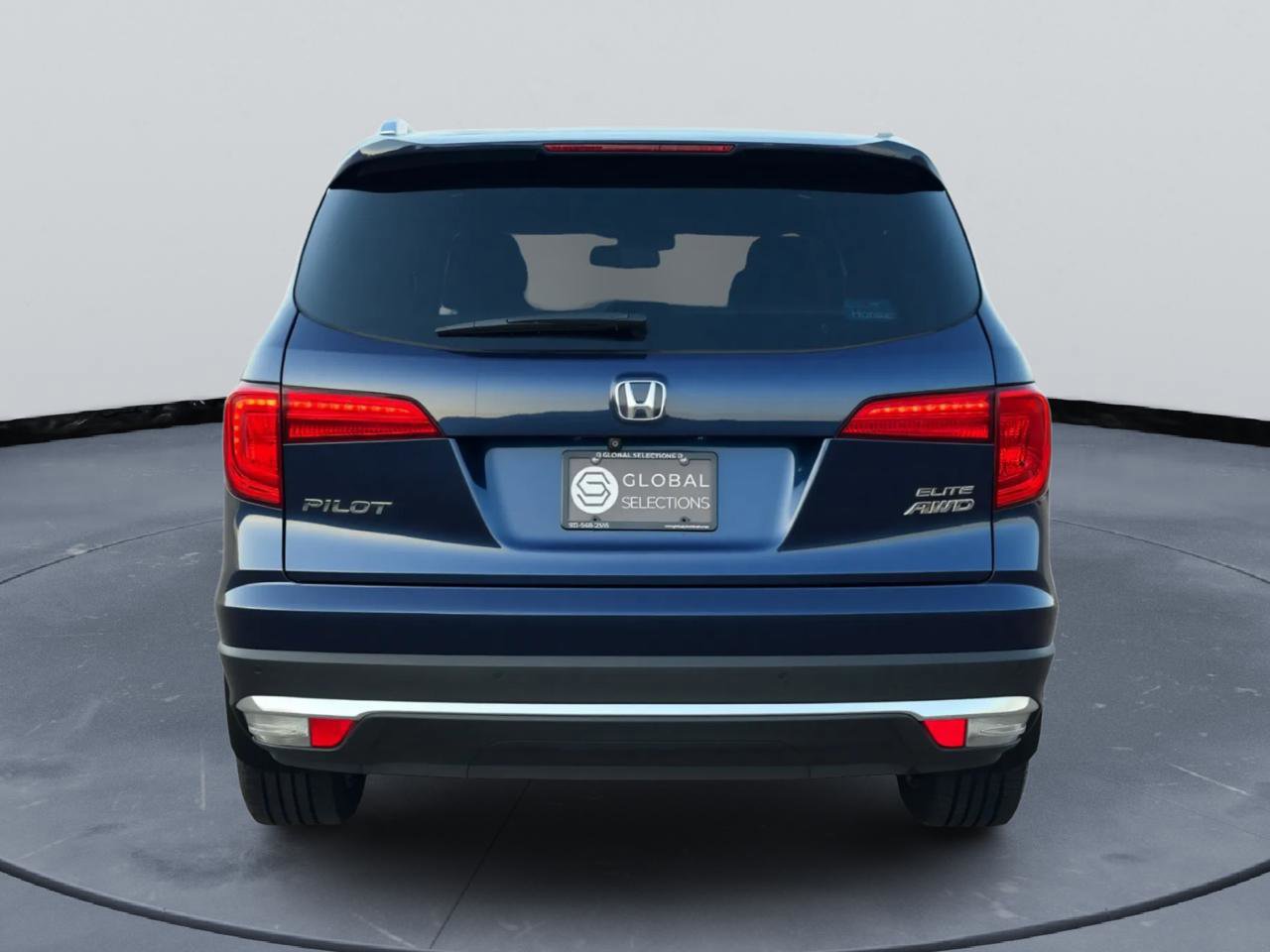 Used 2017 Honda Pilot Elite image 6