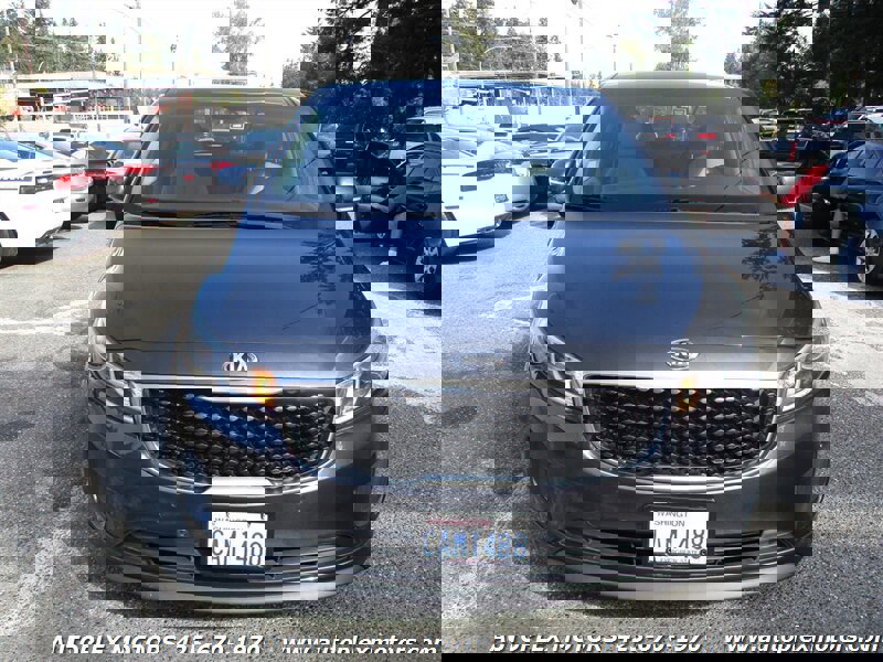 Used 2016 Kia Sedona LX w/ LX Essentials Premium Package image 8