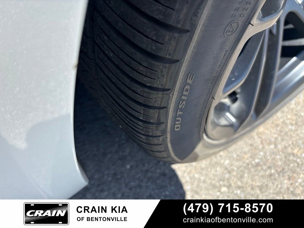 Used 2020 Dodge Challenger R/T RWD image 12