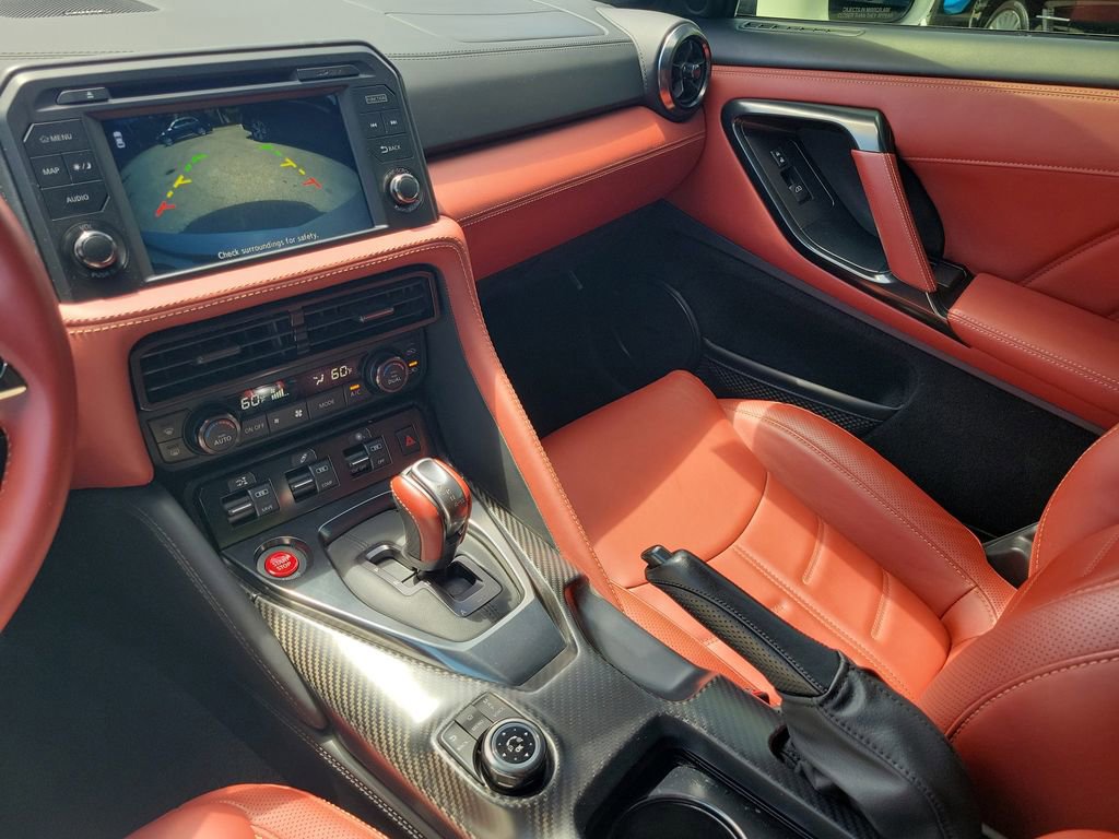 Used 2021 Nissan GT-R Premium image 23