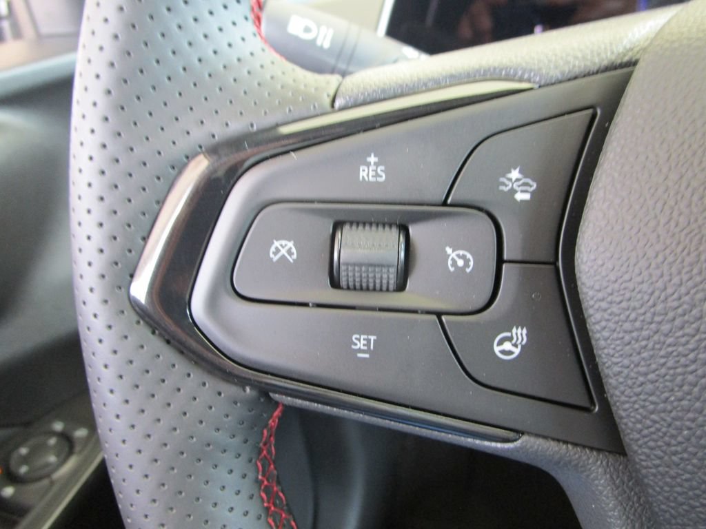 New 2026 Chevrolet Trax RS w/ Driver Confidence Package FWD image 38