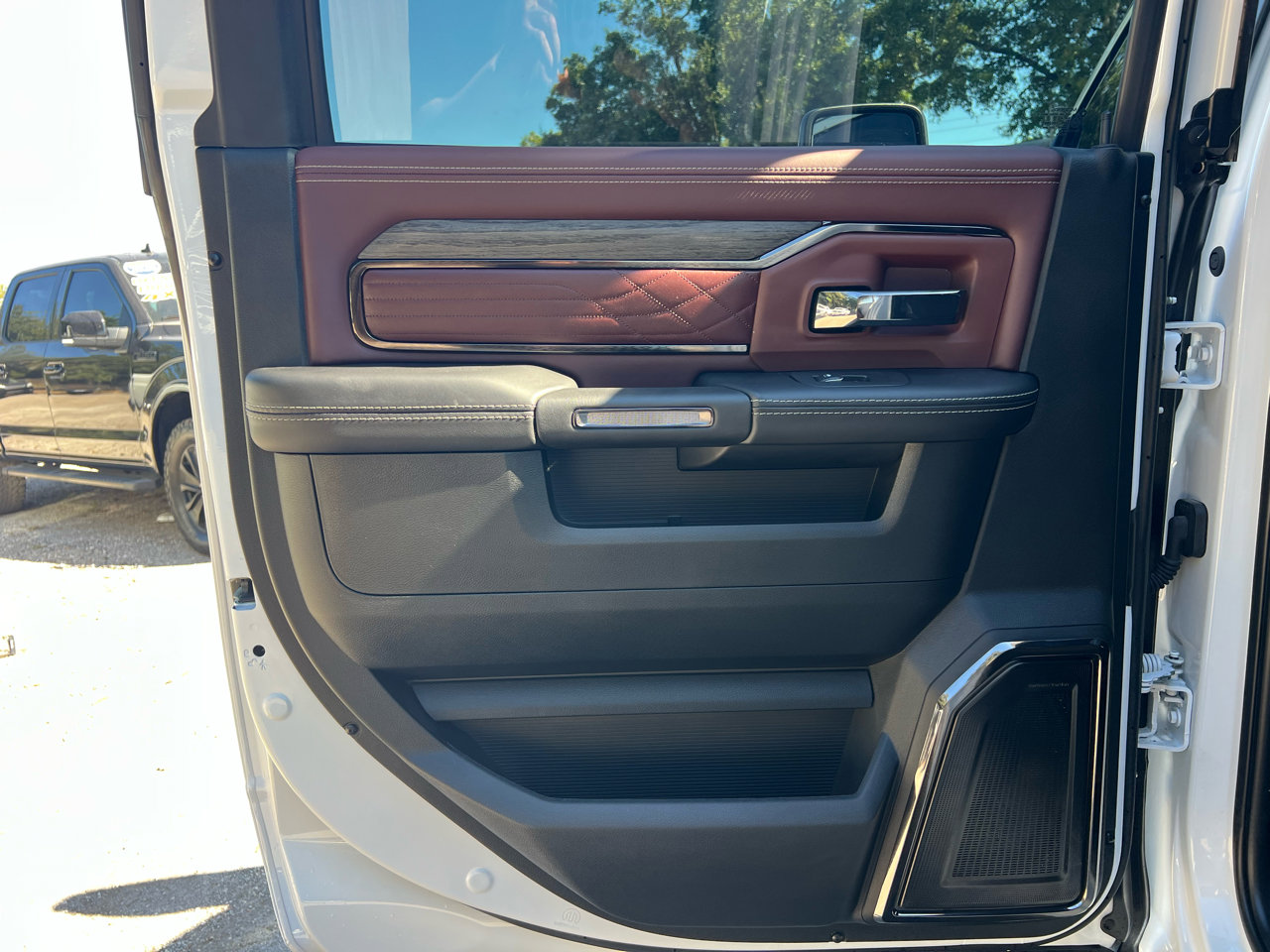 Used 2025 RAM 2500 Limited image 20