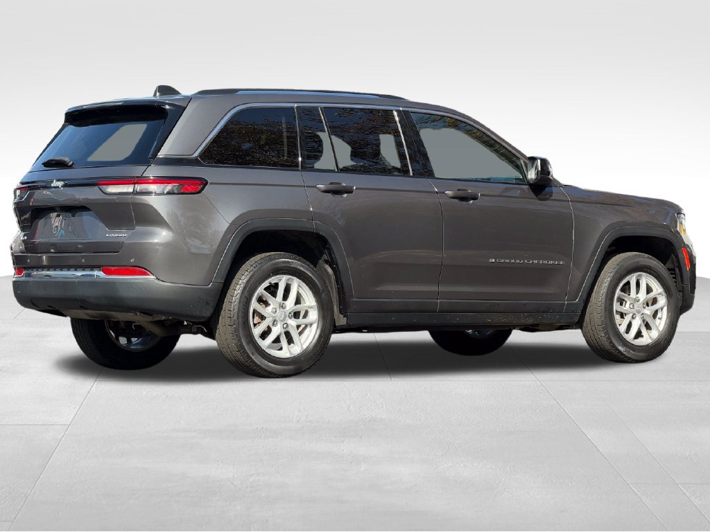 Used 2023 Jeep Grand Cherokee Laredo X AWD/4WD image 7