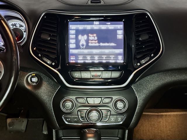 Used 2021 Jeep Cherokee Limited w/ Elite Package image 12