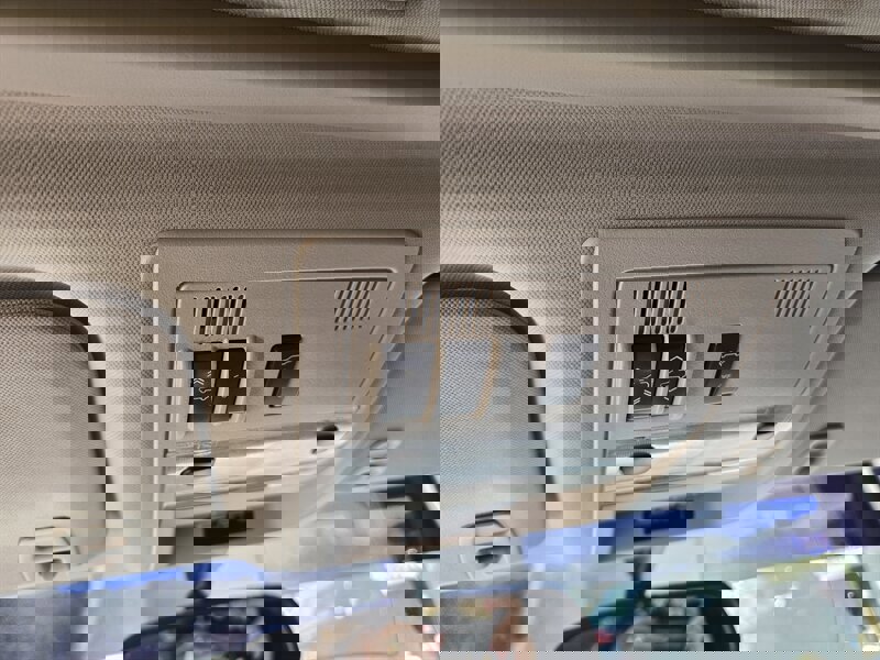 Used 2011 GMC Yukon Denali image 30