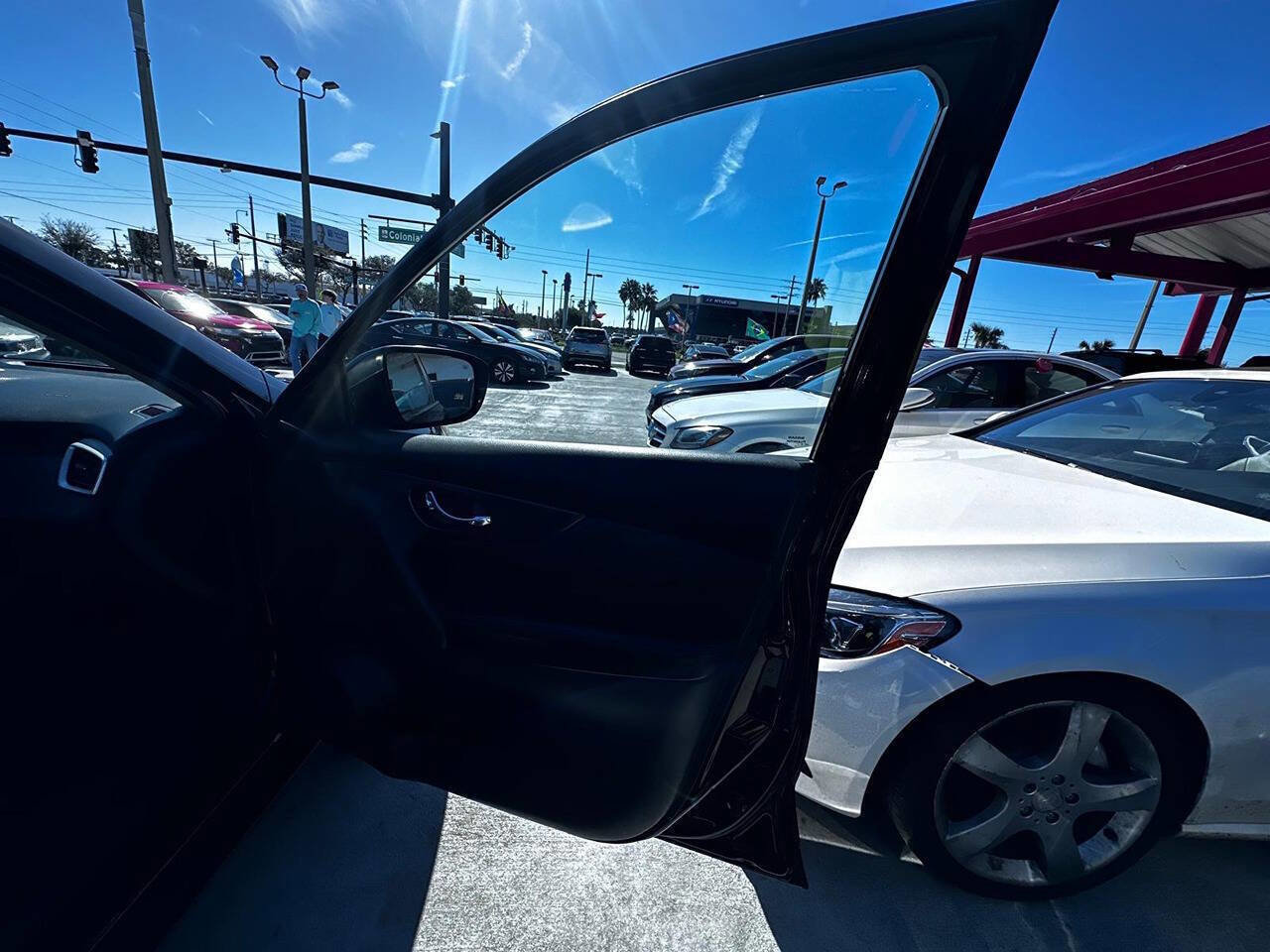 Used 2016 Nissan Rogue SL w/ SL Premium Package image 16