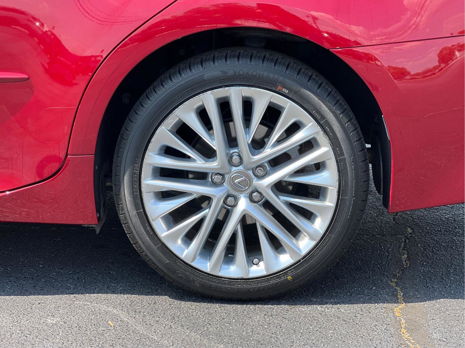 Used 2015 Lexus ES 350 w/ Luxury Package FWD image 28