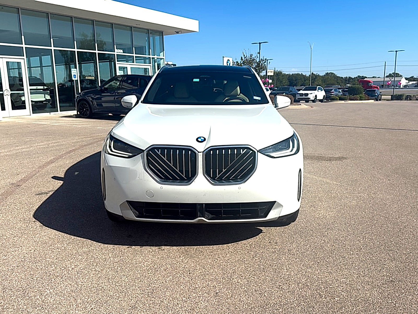 Used 2025 BMW X3 xDrive30i w/ Premium Package AWD/4WD image 2
